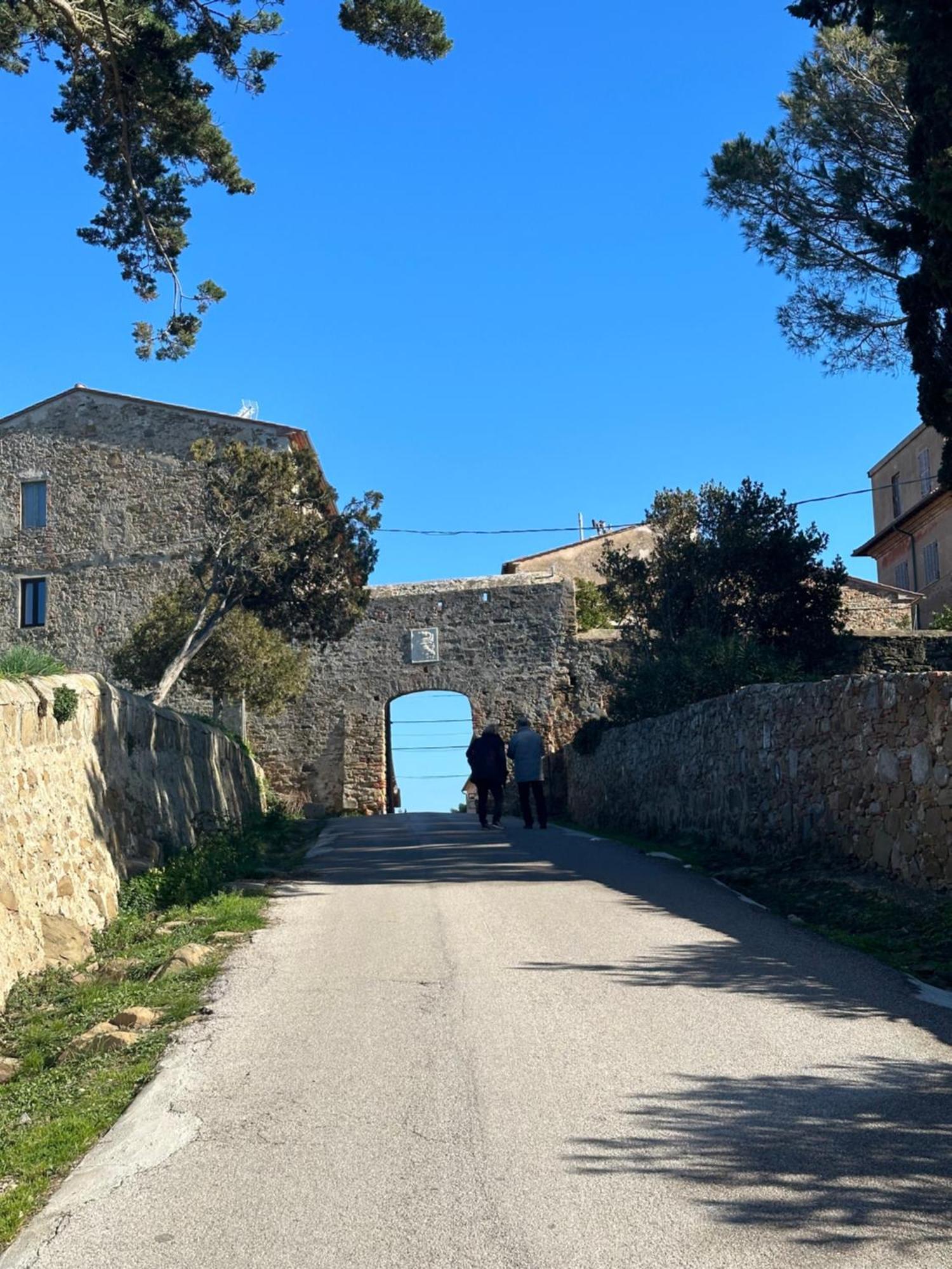 شقة La Casa Di Nonna Ottorina فينتورينا تيرمي المظهر الخارجي الصورة